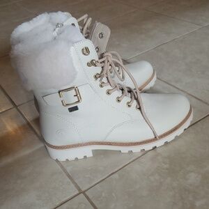 Remonte White Lace-Up Faux Fur Ankle Boots